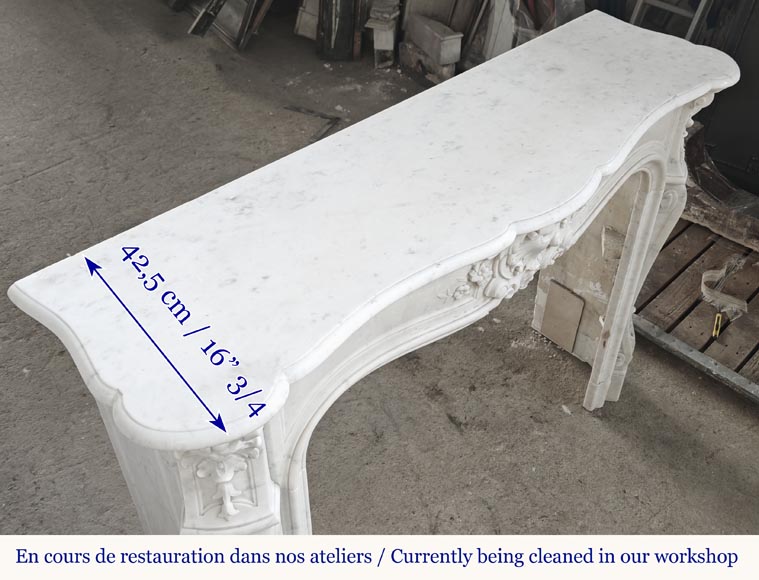 Cheminée de style Louis XV en marbre de Carrare à palmette fleurie Cheminée de style Louis XV en marbre de Carrare à palmette fleurie-10