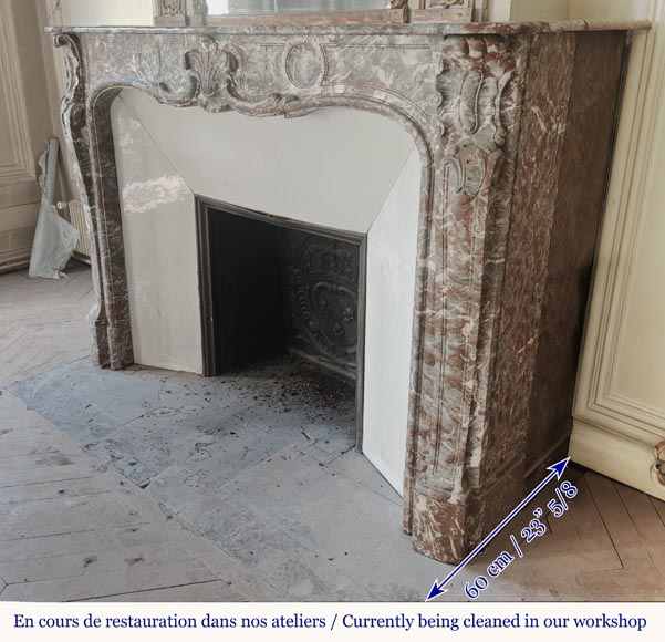 Cheminée d'époque Louis XV en Rouge Royal, décorée d'une palmette Cheminée d'époque Louis XV en Rouge Royal, décorée d'une palmette-7