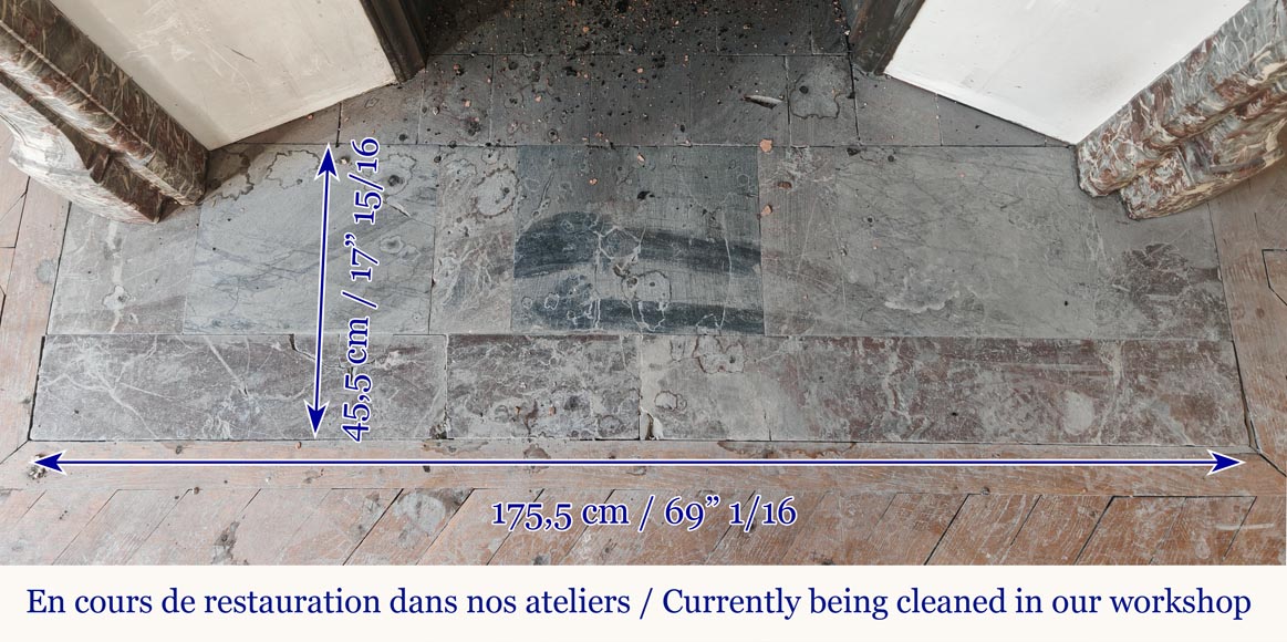 Cheminée d'époque Louis XV en Rouge Royal, décorée d'une palmette Cheminée d'époque Louis XV en Rouge Royal, décorée d'une palmette-10