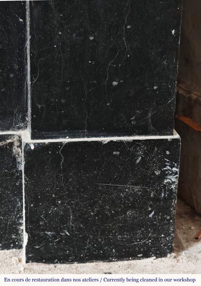 Cheminée modillon de style Napoléon III en noir moucheté Cheminée modillon de style Napoléon III en noir moucheté-6