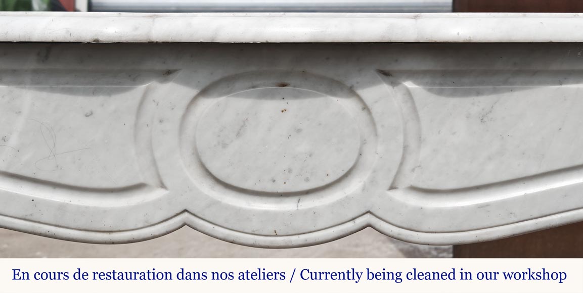 Cheminée de style Louis XV modèle Pompadour, en marbre de Carrare Cheminée de style Louis XV modèle Pompadour, en marbre de Carrare-1