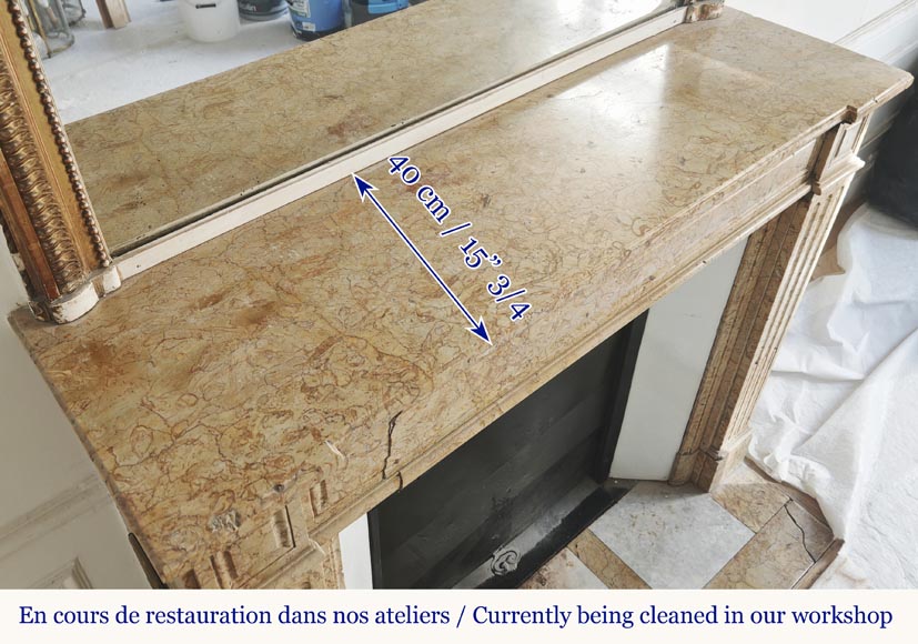 Cheminée style Louis XVI au décor mouluré, en marbre jaune Cheminée style Louis XVI au décor mouluré, en marbre jaune-9
