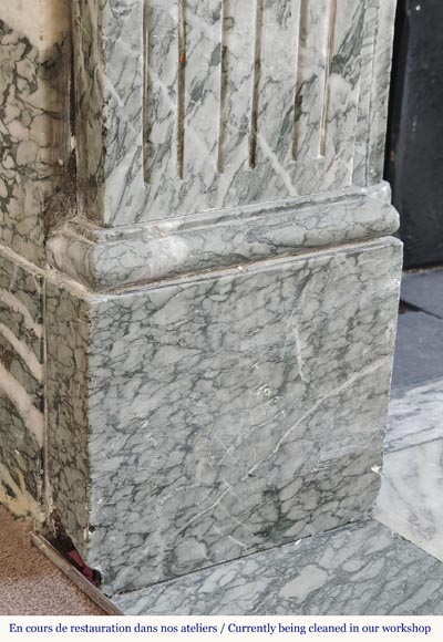 Cheminée de style Louis XVI moulurée en marbre Campan vert veiné blanc Cheminée de style Louis XVI moulurée en marbre Campan vert veiné blanc-4