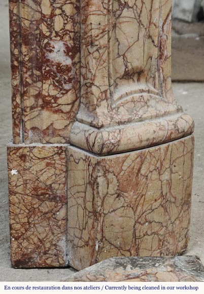 Cheminée de style Louis XV modèle Pompadour, en marbre type brocatelle Cheminée de style Louis XV modèle Pompadour, en marbre type brocatelle-7