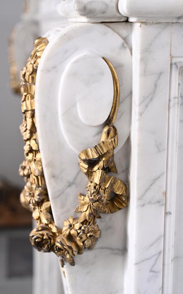 Cheminée de style Louis XVI en marbre de Carrare et bronze doré Cheminée de style Louis XVI en marbre de Carrare et bronze doré-14