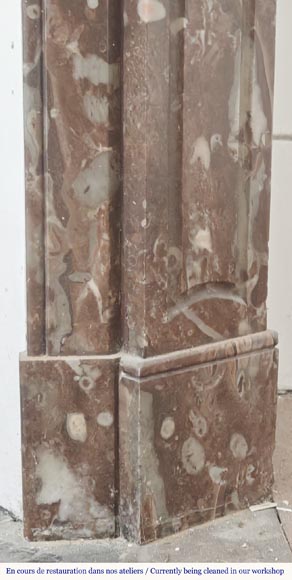 Cheminée de style Louis XV modèle Pompadour plate, en marbre rouge du Nord Cheminée de style Louis XV modèle Pompadour plate, en marbre rouge du Nord-6