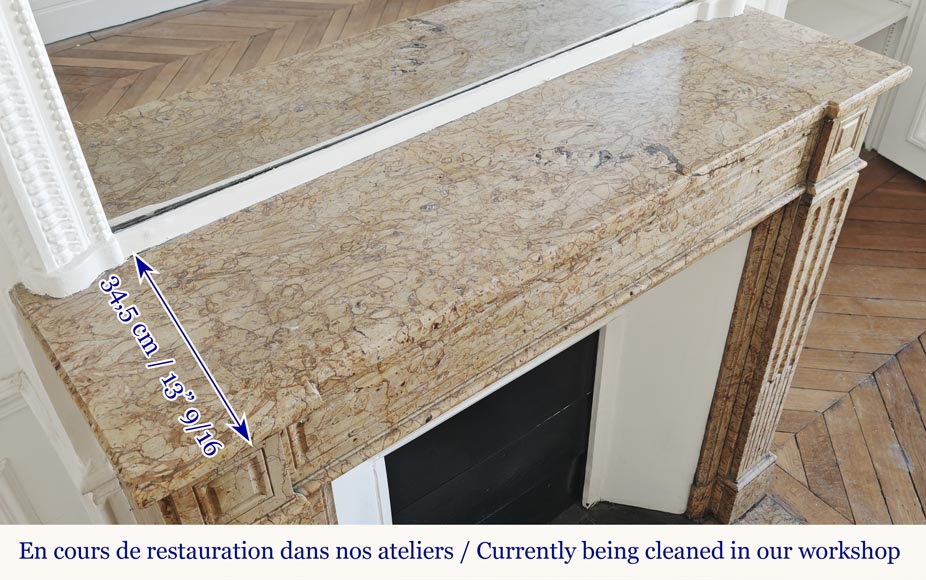 Cheminée moulurée de style Louis XVI, en marbre jaune Cheminée moulurée de style Louis XVI, en marbre jaune-7