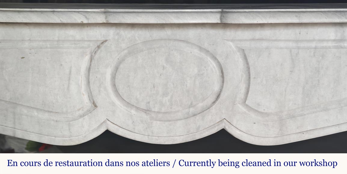 Cheminée de style Louis XV modèle Pompadour, en marbre bleu turquin clair Cheminée de style Louis XV modèle Pompadour, en marbre bleu turquin clair-1