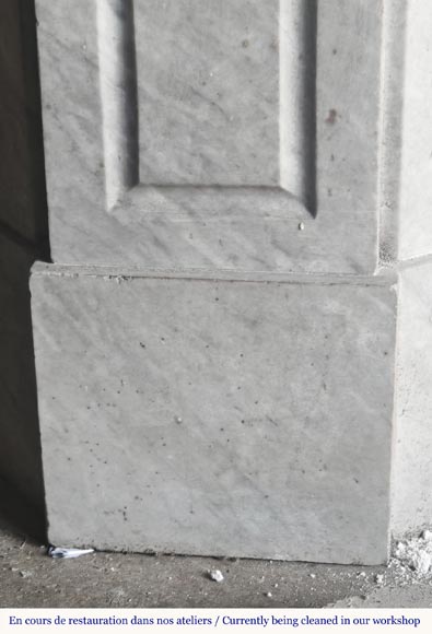 Cheminée de style Louis XV modèle Pompadour, en marbre bleu turquin clair Cheminée de style Louis XV modèle Pompadour, en marbre bleu turquin clair-4