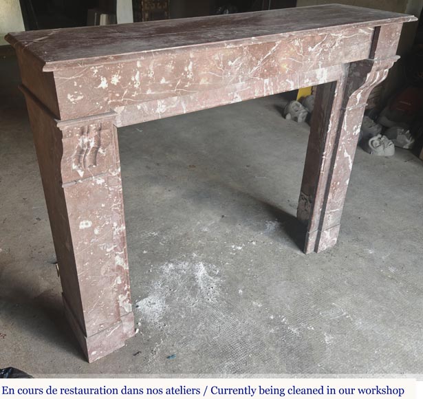 Cheminée de style Napoléon III à modillon en marbre Rouge du Nord Cheminée de style Napoléon III à modillon en marbre Rouge du Nord-2