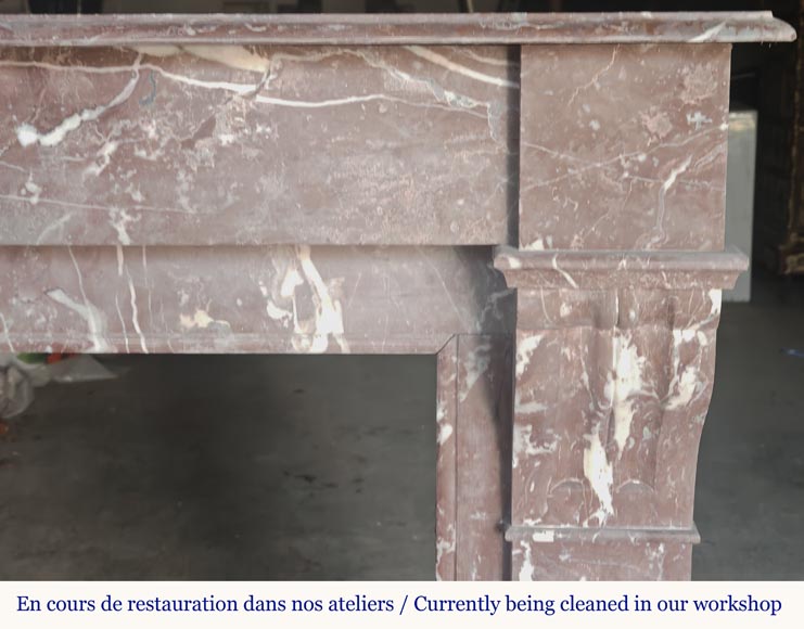 Cheminée de style Napoléon III à modillon en marbre Rouge du Nord Cheminée de style Napoléon III à modillon en marbre Rouge du Nord-6