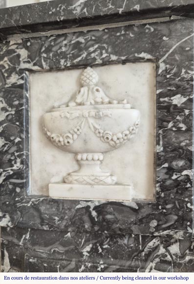 Cheminée Louis XVI d'époque bicolore, en gris Saint Anne statuaire Cheminée Louis XVI d'époque bicolore, en gris Saint Anne statuaire-2