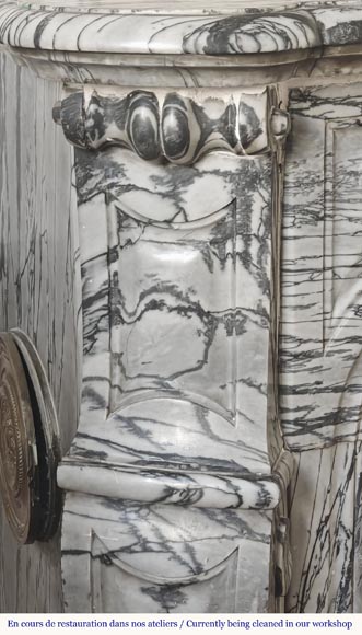 Cheminée de style Louis XV modèle Pompadour, en marbre bleu fleuri Cheminée de style Louis XV modèle Pompadour, en marbre bleu fleuri-3