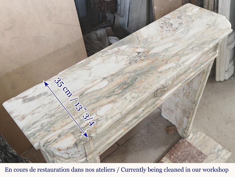 Cheminée de style Louis XVI à coin arrondie, en brèche de Médous Cheminée de style Louis XVI à coin arrondie, en brèche de Médous-10