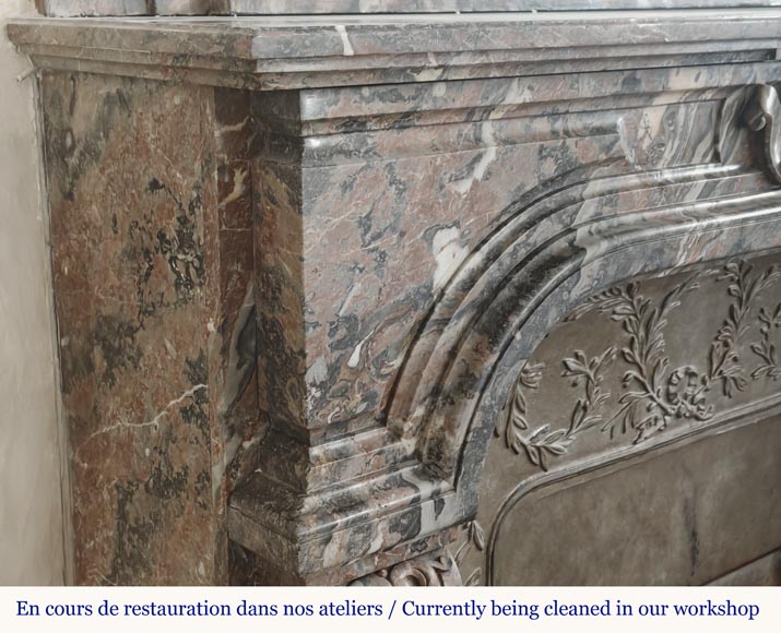 Cheminée de style Régence en marbre Rouge Royal Cheminée de style Régence en marbre Rouge Royal-2