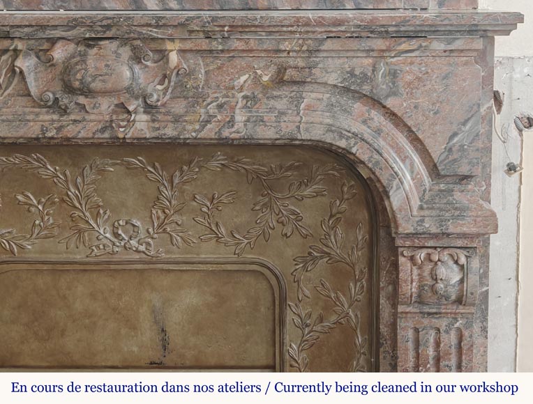 Cheminée de style Régence en marbre Rouge Royal Cheminée de style Régence en marbre Rouge Royal-4