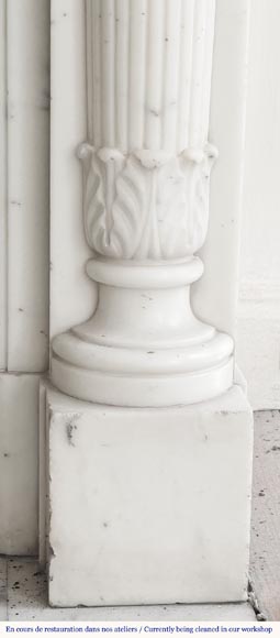 Cheminée de style Louis XVI à demi colonne corinthien, en marbre demi statuaire Cheminée de style Louis XVI à demi colonne corinthien, en marbre demi statuaire-10