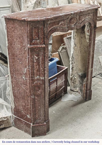 Cheminée de style Louis XV modèle Pompadour, en marbre Campan rouge Cheminée de style Louis XV modèle Pompadour, en marbre Campan rouge-2