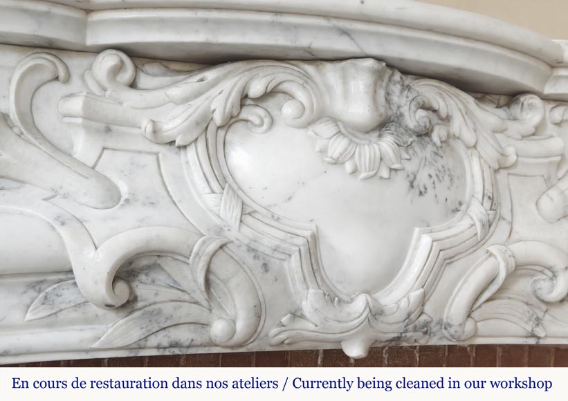 Cheminée de style Régence en marbre demi statuaire Cheminée de style Régence en marbre demi statuaire-2