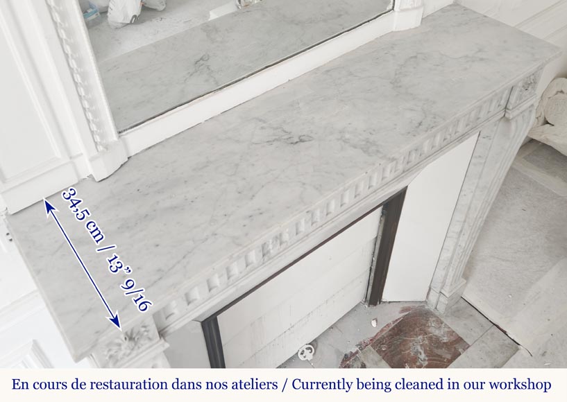 Cheminée de style Louis XVI cannelée, en marbre de Carrare Cheminée de style Louis XVI cannelée, en marbre de Carrare-9