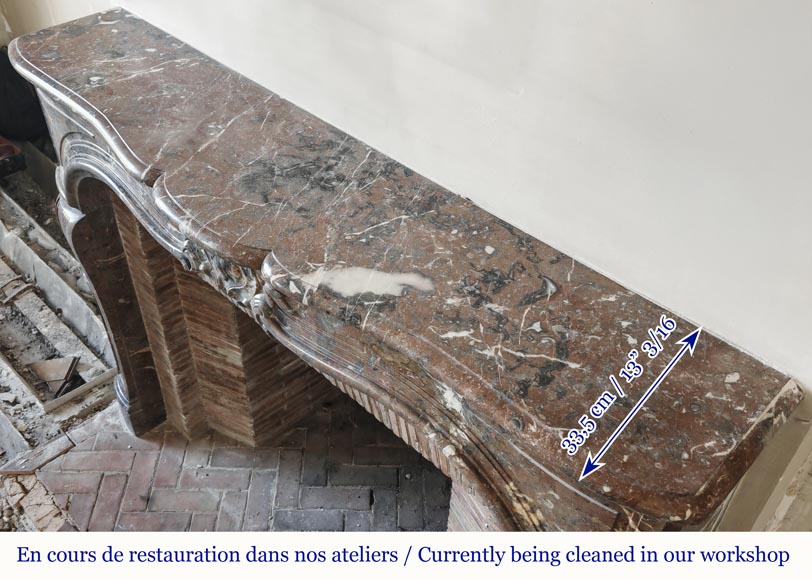 Cheminée Louis XV d'époque en marbre Rouge Royal, décorée d'une coquille Cheminée Louis XV d'époque en marbre Rouge Royal, décorée d'une coquille-8