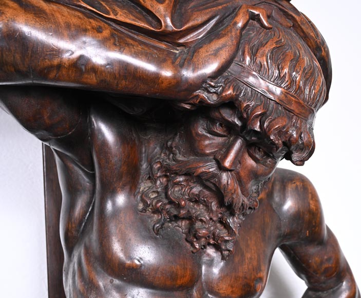 Cheminée monumentale italienne en noyer sculpté, de style néo-Renaissance, vers 1880 Cheminée monumentale italienne en noyer sculpté, de style néo-Renaissance, vers 1880-9