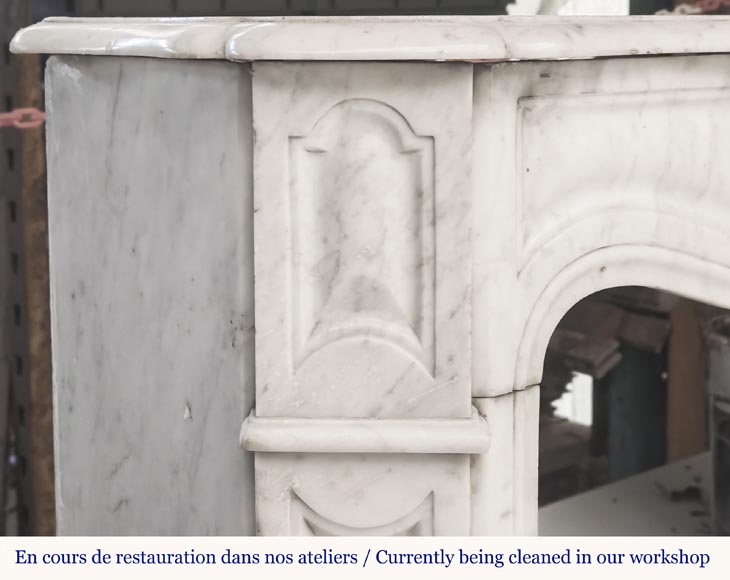 Cheminée de style Louis XV modèle Pompadour, en marbre de Carrare Cheminée de style Louis XV modèle Pompadour, en marbre de Carrare-3