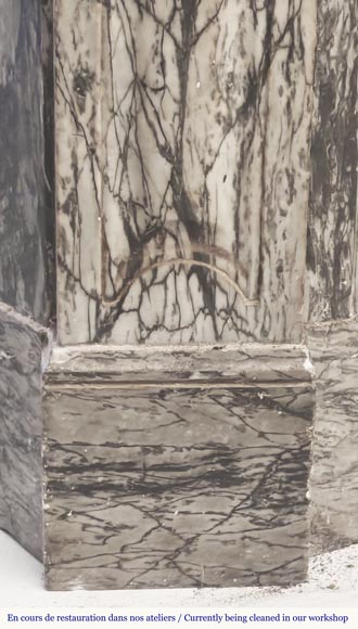 Cheminée de style Louis XV modèle Pompadour, en marbre bleu fleuri Cheminée de style Louis XV modèle Pompadour, en marbre bleu fleuri-4