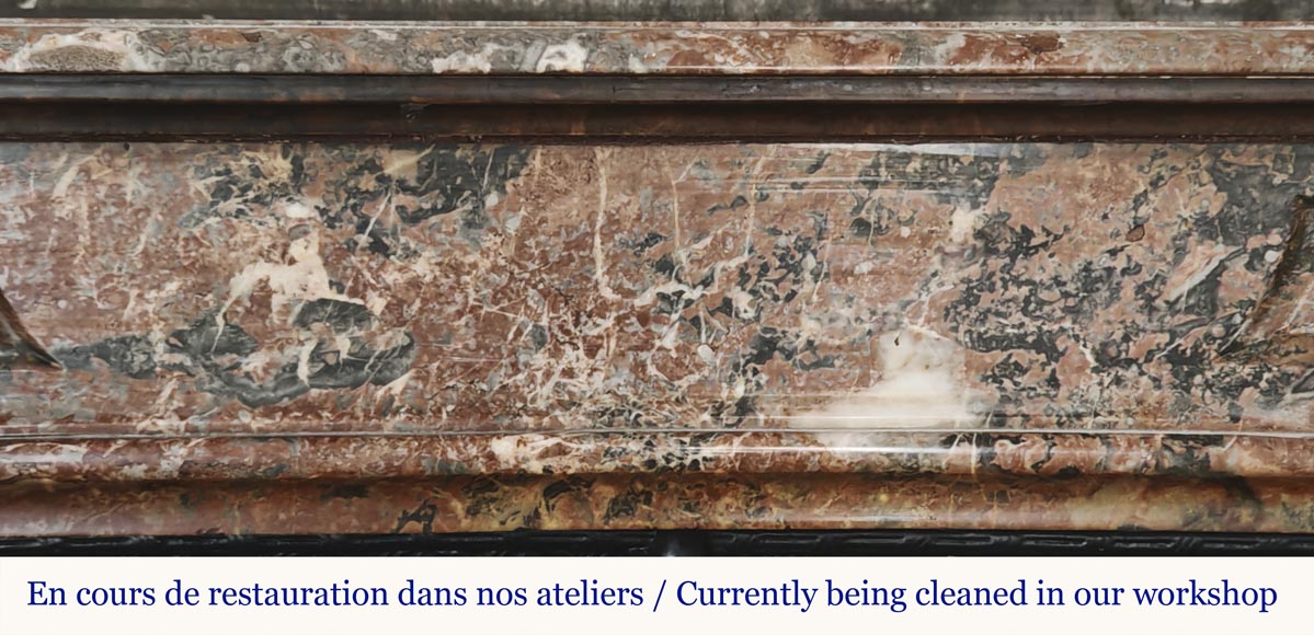 Cheminée de style Régence en marbre rouge Cheminée de style Régence en marbre rouge-1