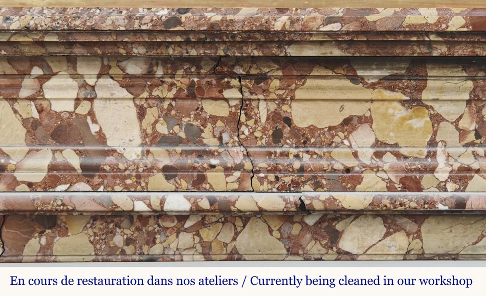 Cheminée cannelée de style Louis XVI, en marbre Brèche d'Alep rouge Cheminée cannelée de style Louis XVI, en marbre Brèche d'Alep rouge-1