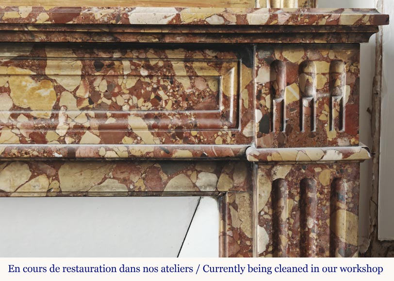 Cheminée cannelée de style Louis XVI, en marbre Brèche d'Alep rouge Cheminée cannelée de style Louis XVI, en marbre Brèche d'Alep rouge-5