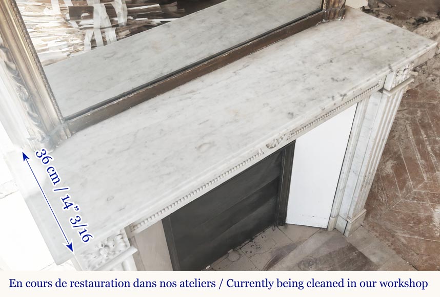 Cheminée de style Louis XVI à décor de perle, en marbre de Carrare Cheminée de style Louis XVI à décor de perle, en marbre de Carrare-9