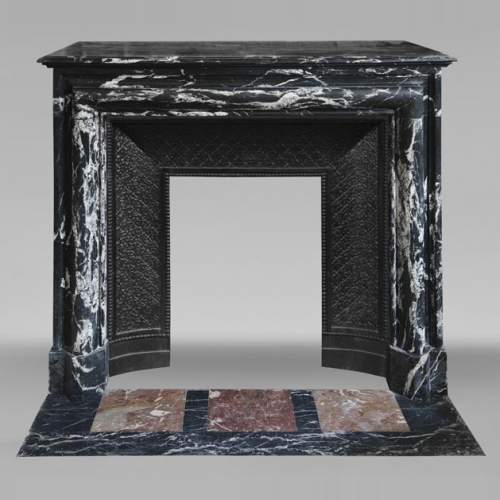 Cheminée de style Louis XIV en marbre Noir Marquina