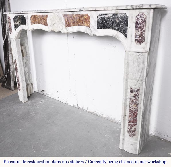 Cheminée de type provençale en marbre de Carrare veiné et en marbre de couleur Cheminée de type provençale en marbre de Carrare veiné et en marbre de couleur-7