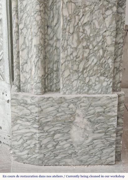 Cheminée de style Napoléon III à decor floral, en marbre vert d'Estours Cheminée de style Napoléon III à decor floral, en marbre vert d'Estours-9