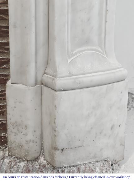 Cheminée de style Louis XV en marbre de Carrare, décorée de trois coquilles Cheminée de style Louis XV en marbre de Carrare, décorée de trois coquilles-8