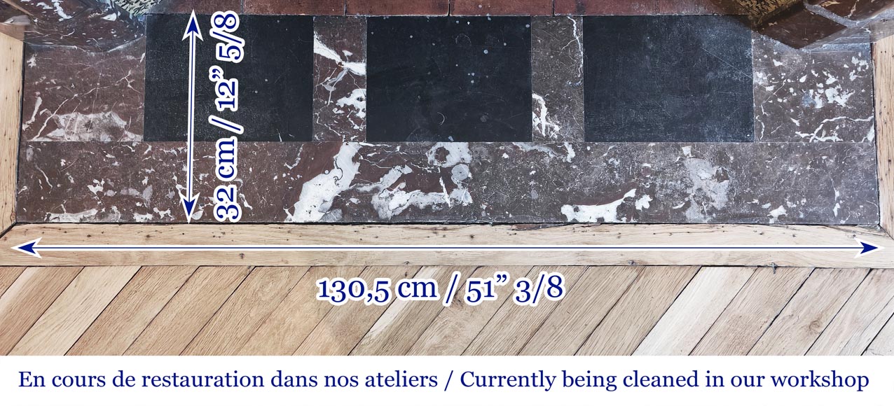 Cheminée de style Louis XIV à acrotère, en marbre Rouge du Nord Cheminée de style Louis XIV à acrotère, en marbre Rouge du Nord-8