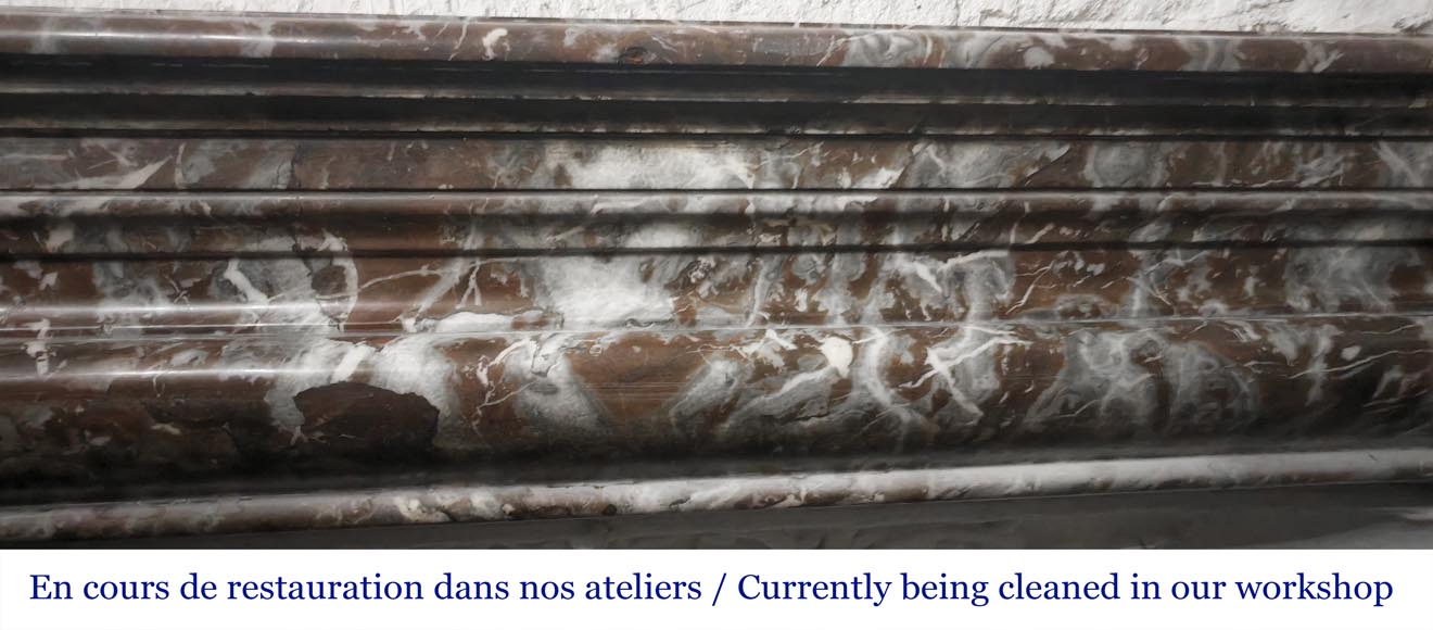 Cheminée de style Louis XIV à boudin, en marbre Rouge Royal Cheminée de style Louis XIV à boudin, en marbre Rouge Royal-1