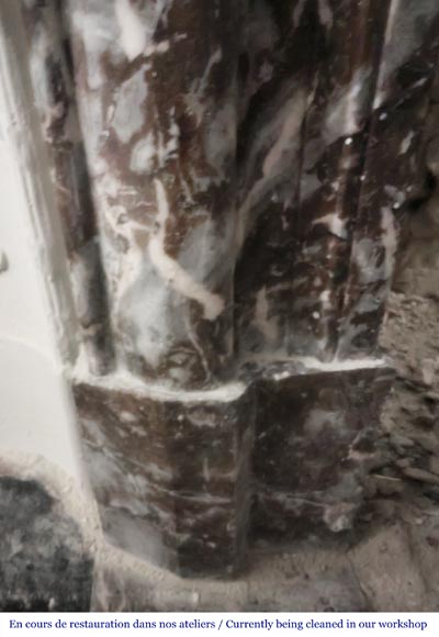 Cheminée de style Louis XIV à boudin, en marbre Rouge Royal Cheminée de style Louis XIV à boudin, en marbre Rouge Royal-7