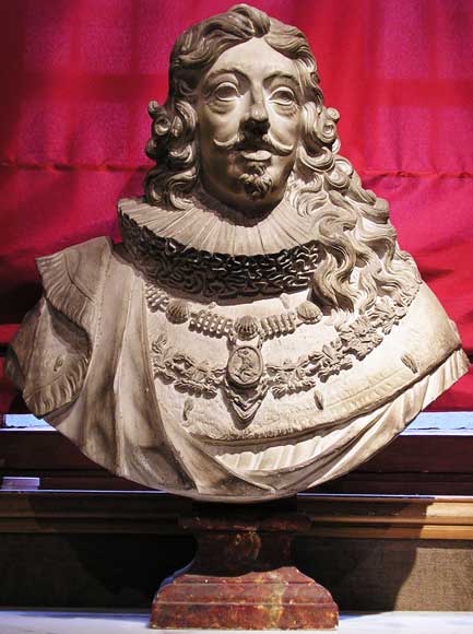 Quatre bustes de Rois de France, ancienne collection de Beistegui Quatre bustes de Rois de France, ancienne collection de Beistegui-0