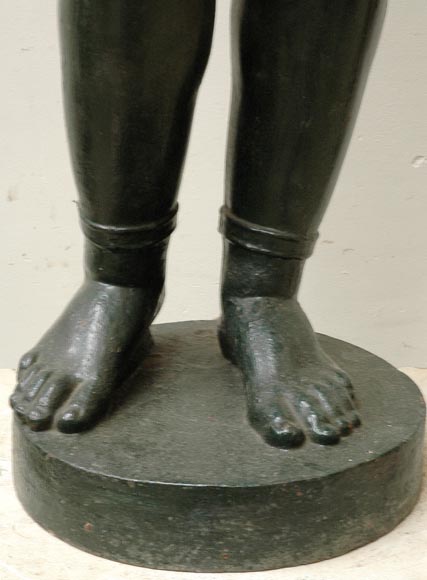 Torchère en fonte à la jeune fille égyptienne Torchère en fonte à la jeune fille égyptienne-6