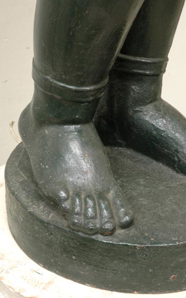 Torchère en fonte à la jeune fille égyptienne Torchère en fonte à la jeune fille égyptienne-7