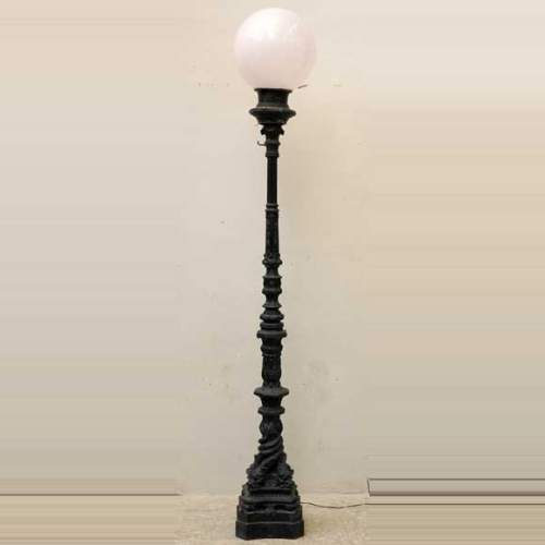 Lampadaire en fonte