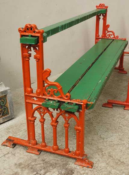 Paire de bancs néo-gothiques de 1860 Paire de bancs néo-gothiques de 1860-1