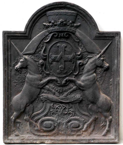 Plaque aux licornes aux armes de Louis Le Peletier de Rosanbo, milieu XVIIIè siècle Plaque aux licornes aux armes de Louis Le Peletier de Rosanbo, milieu XVIIIè siècle-0