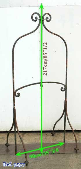 Monture de puits du XIXe siècle Monture de puits du XIXe siècle-3