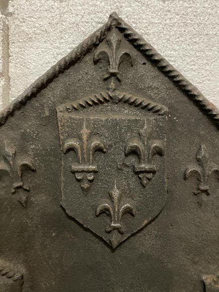 Plaque de cheminée gothique Plaque de cheminée gothique-2