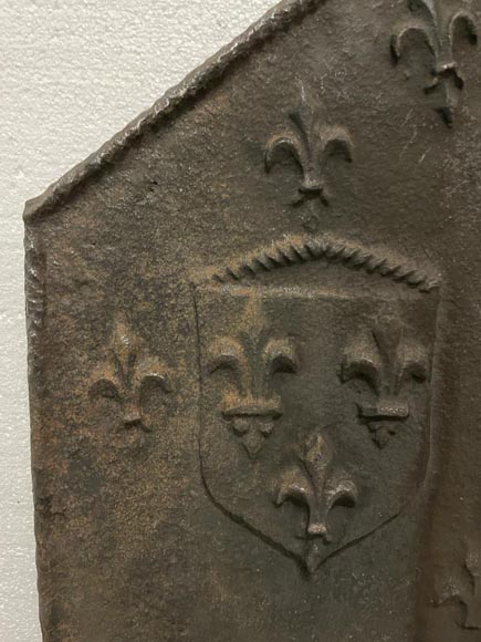 Plaque de cheminée gothique Plaque de cheminée gothique-3