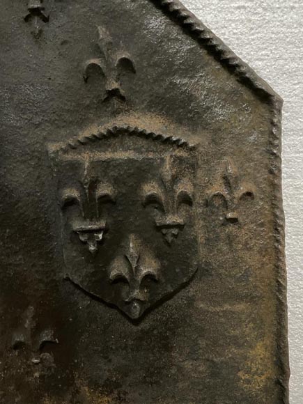 Plaque de cheminée gothique Plaque de cheminée gothique-4