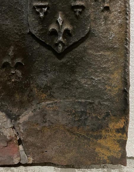 Plaque de cheminée gothique Plaque de cheminée gothique-6